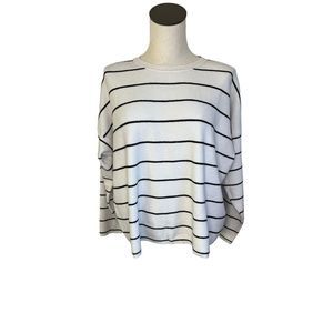 Apt 9 crew neck long sleeve white with black stripes sweater Size XXL